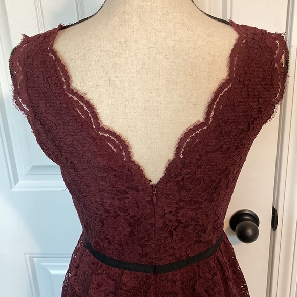 Loft Lace Dress - Picture 7 of 10